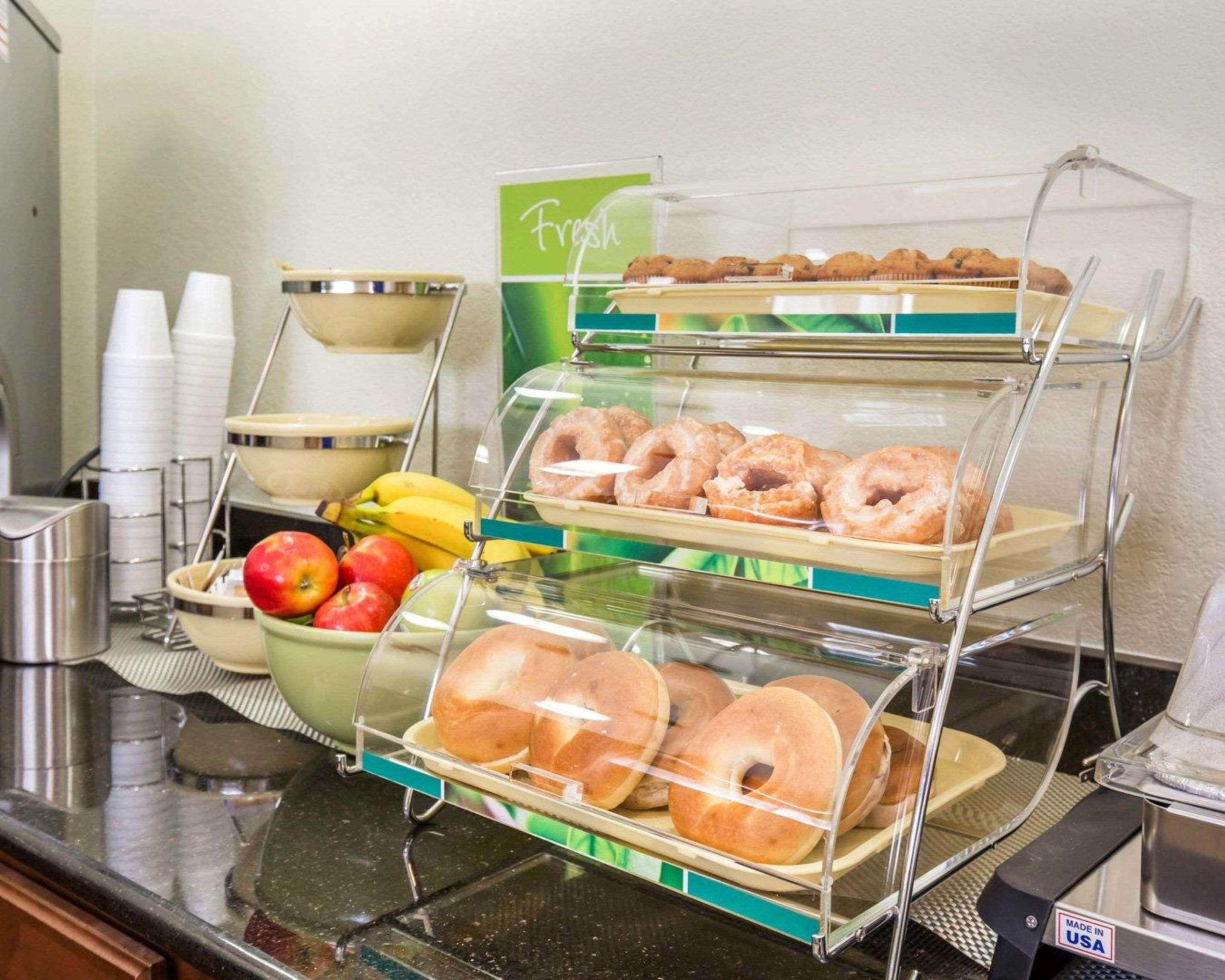 Quality Inn Gillette I-90 East Buitenkant foto